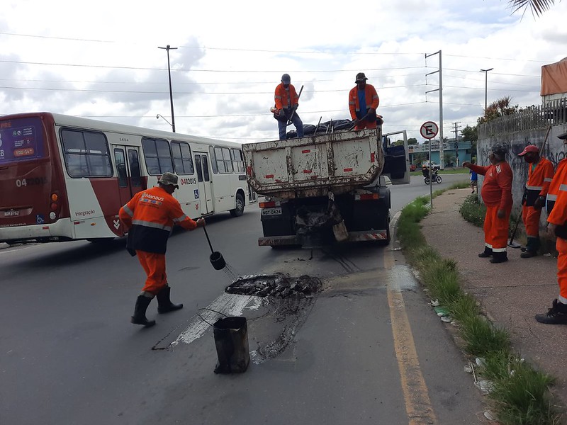 Prefeitura De Manaus Trabalha Na Recuperação Asfáltica Em Avenida Do